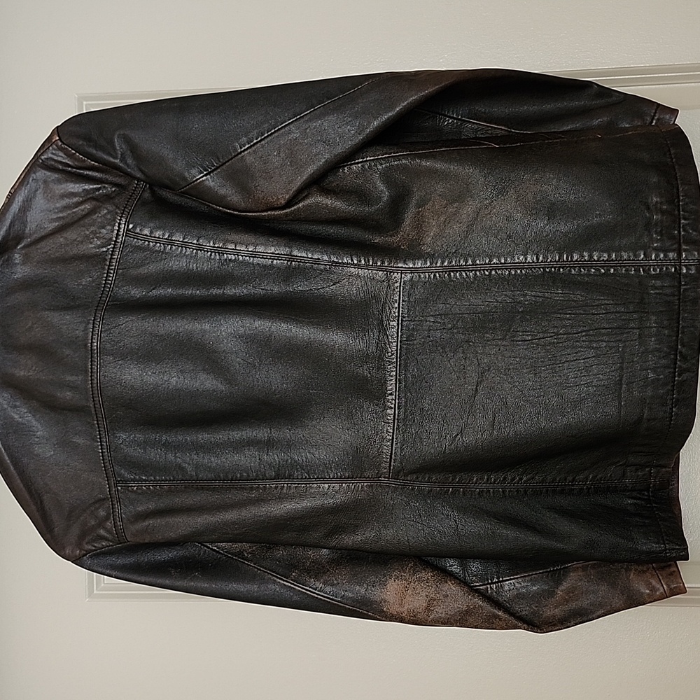 Wilson's Distressed Leather Jacket - Picture 2 of 6